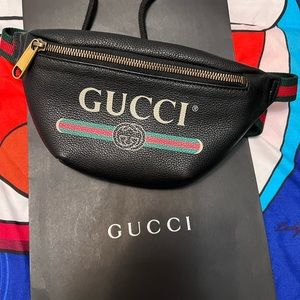 100% Authentic Leather gucci Belt bag